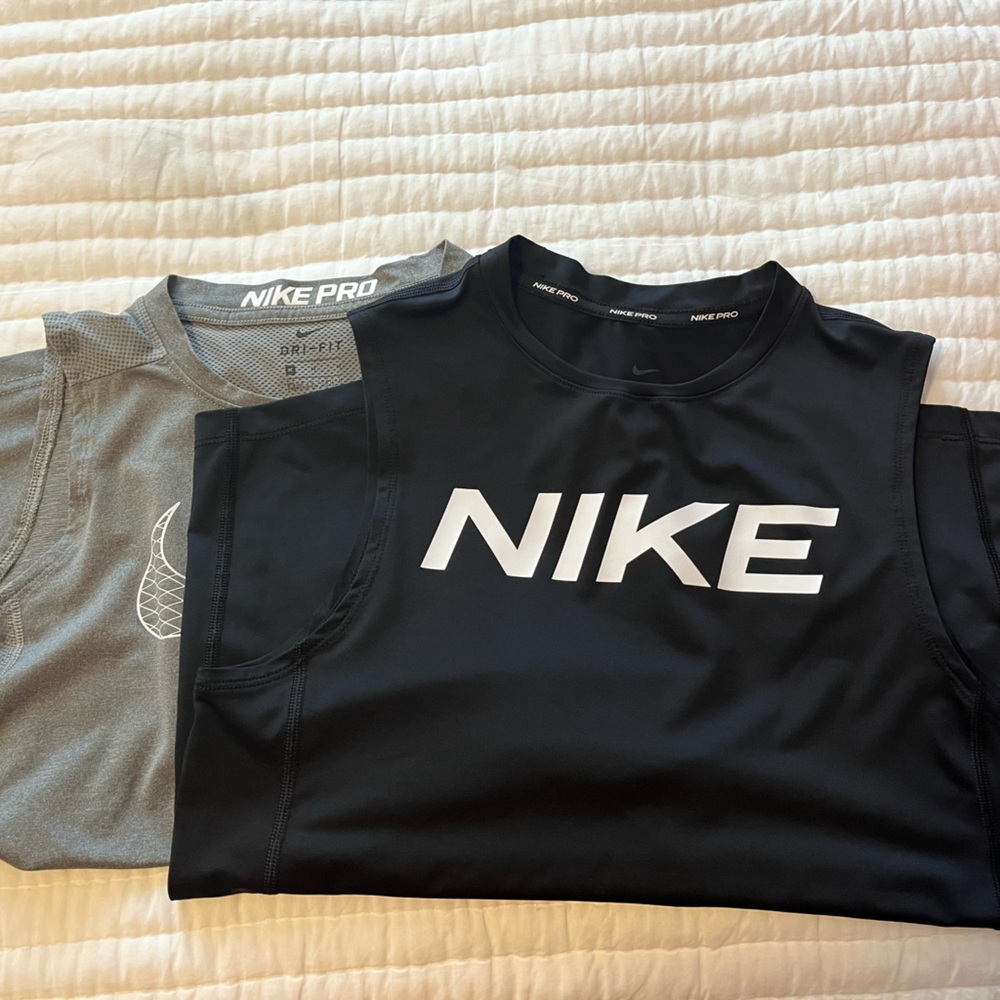 Boys Nike Pro tops